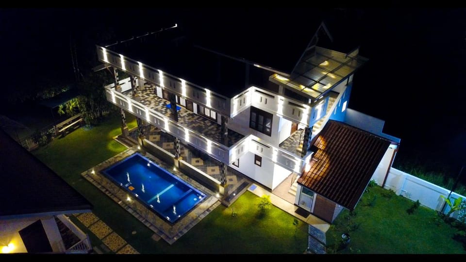 Property building, Night