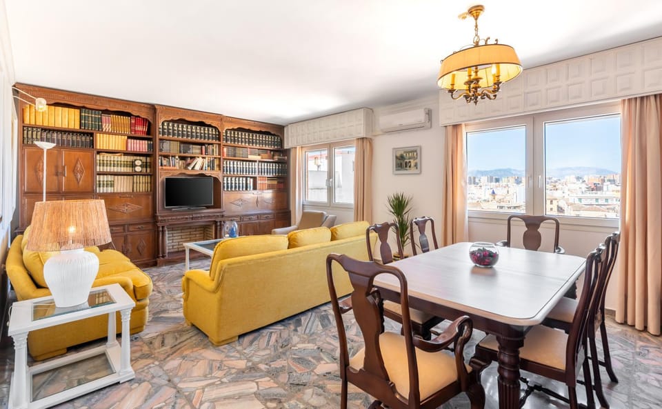 Library, TV and multimedia, Living room, Seating area, Dining area