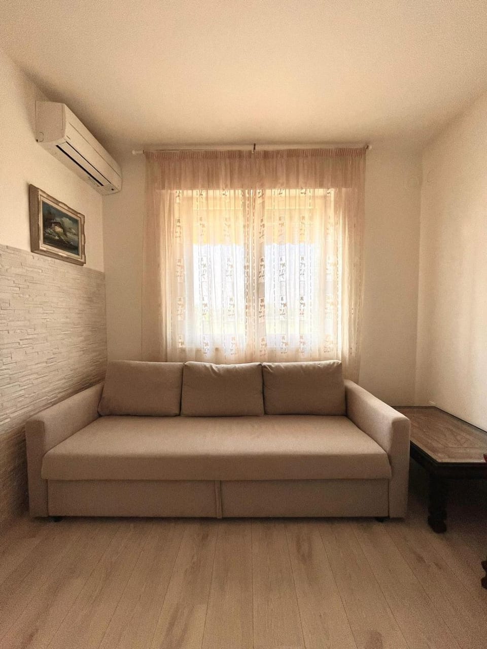 Living room, air conditioner