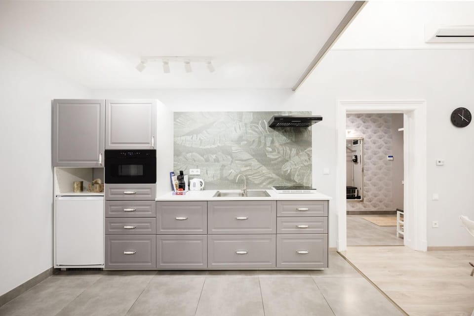 Kitchen or kitchenette, Living room