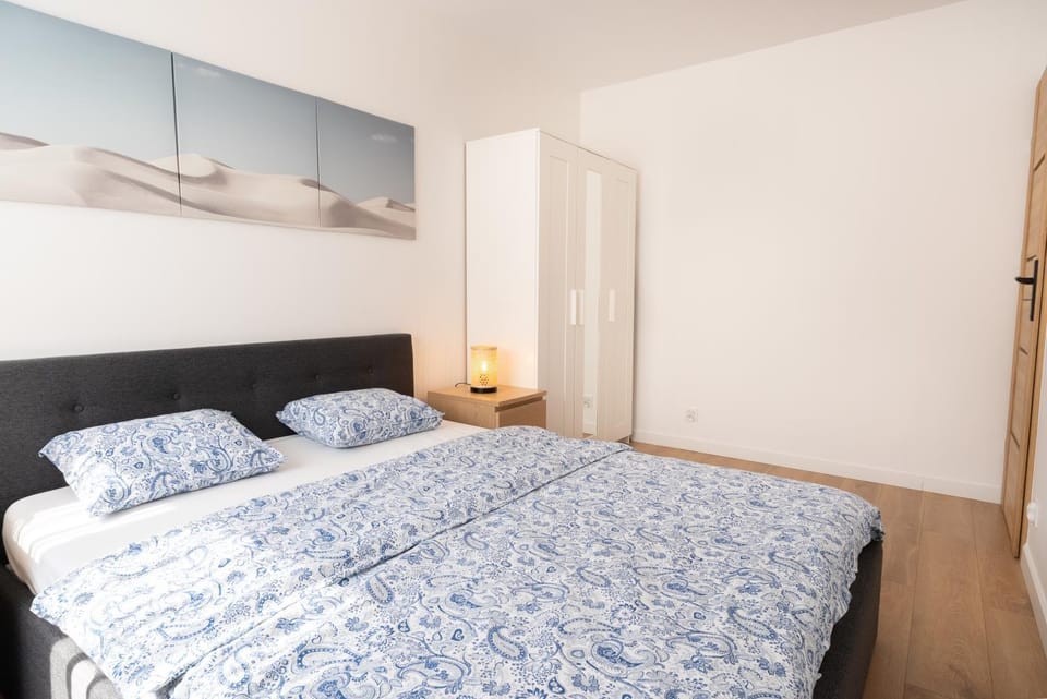 Bed, Bedroom, wardrobe