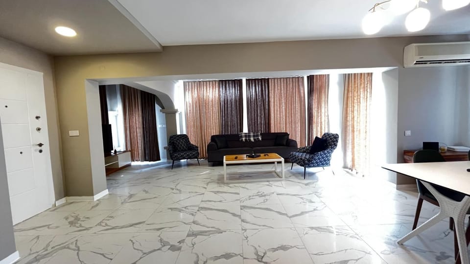 TV and multimedia, Seating area