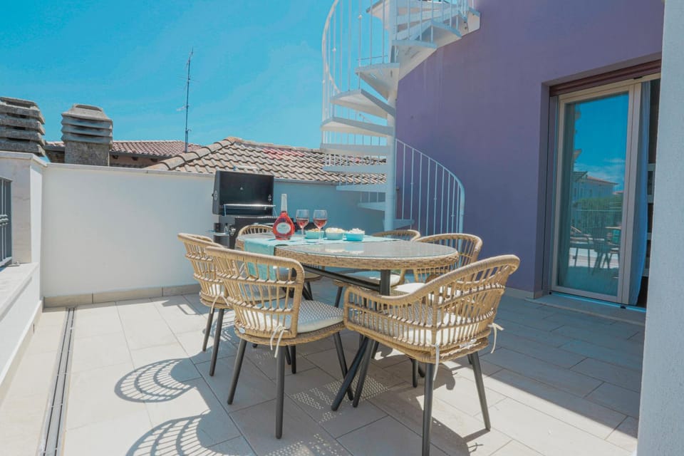 Day, View (from property/room), Balcony/Terrace, Dining area