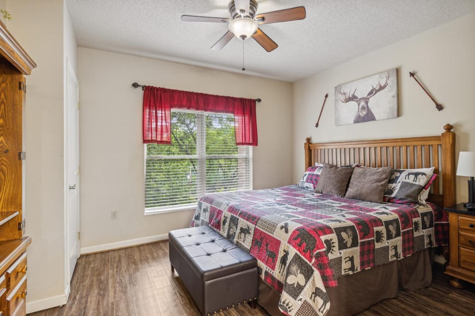 CL403 Creekside Tranquility House in Pigeon Forge