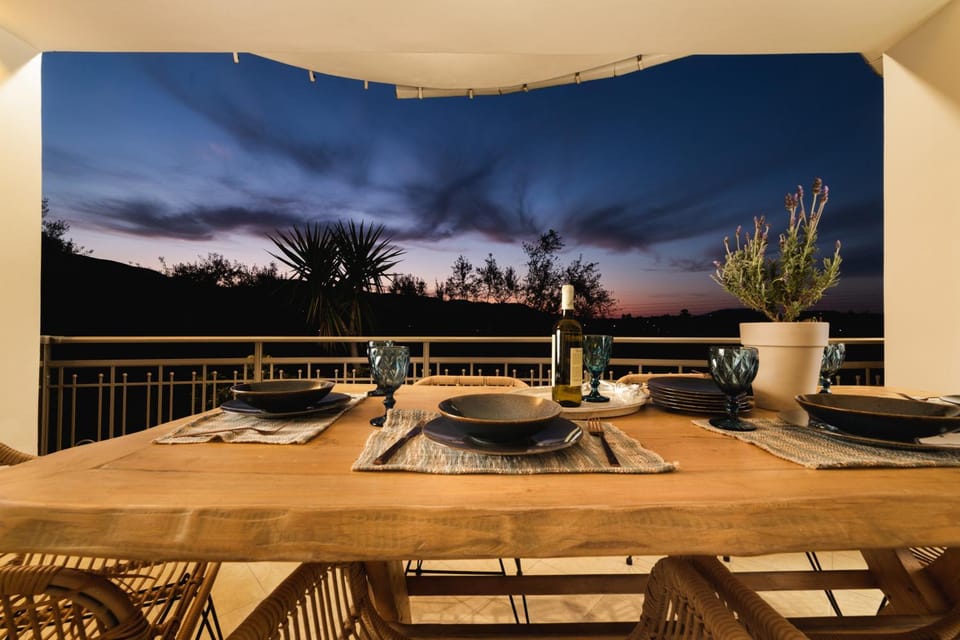 Patio, View (from property/room), Balcony/Terrace, Dining area