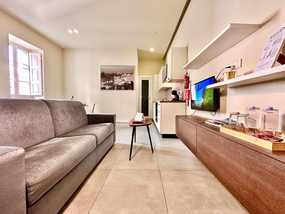 Charming flat off the sea front Apartment in Sliema