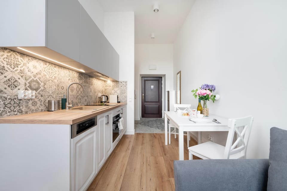Kitchen or kitchenette, Dining area, oven, pet friendly, stove