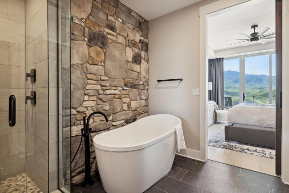 Highlands of the Smokies 107 2br House in Gatlinburg