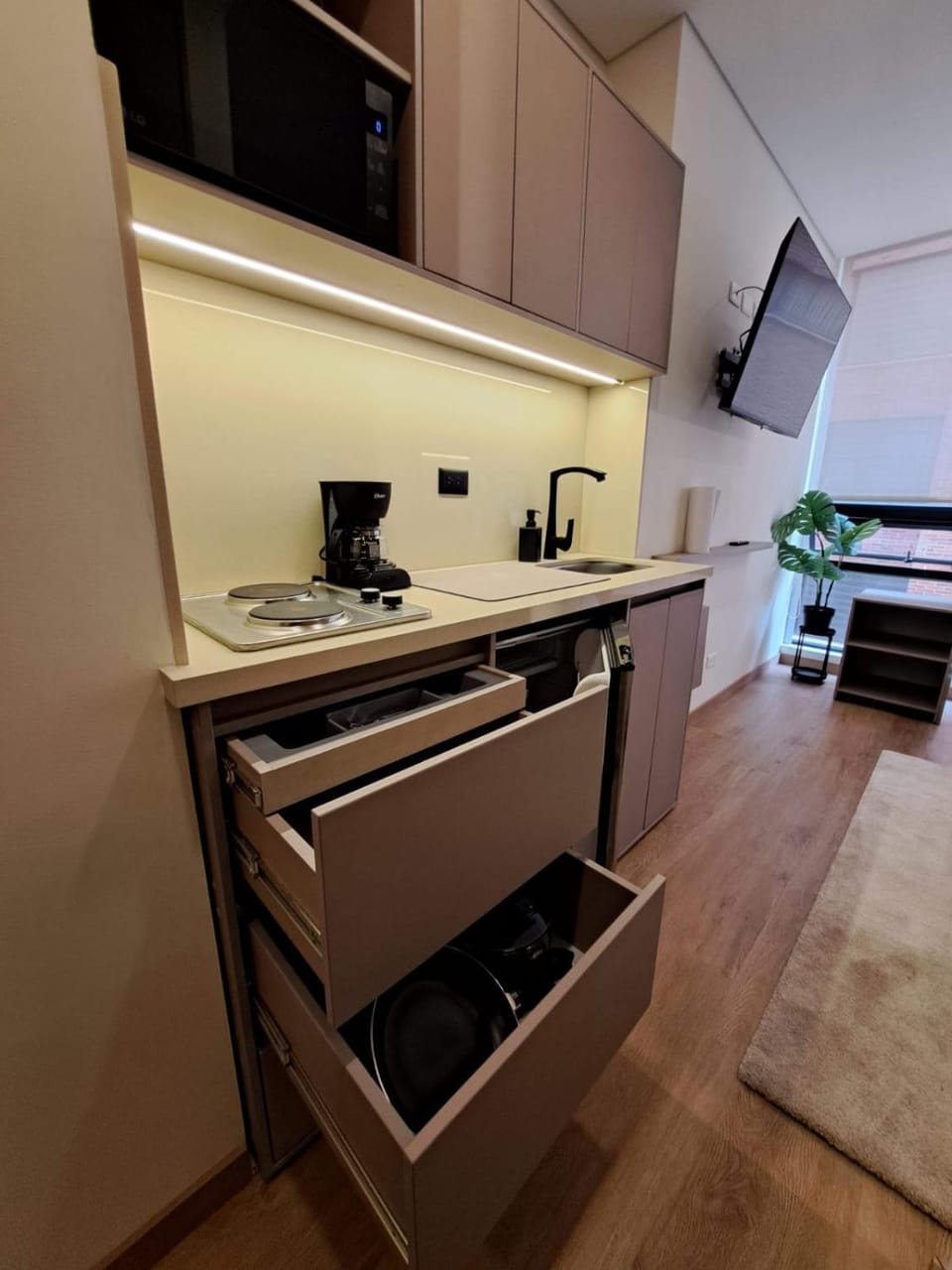 Kitchen or kitchenette