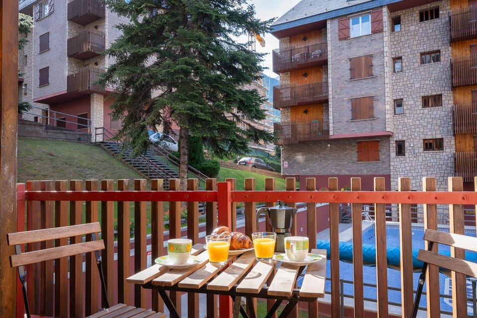 Balcony/Terrace, Garden view, Pool view