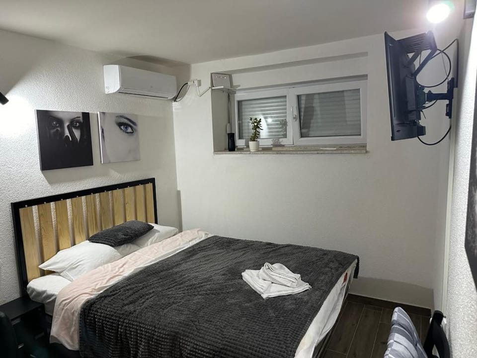 Living room, Bedroom