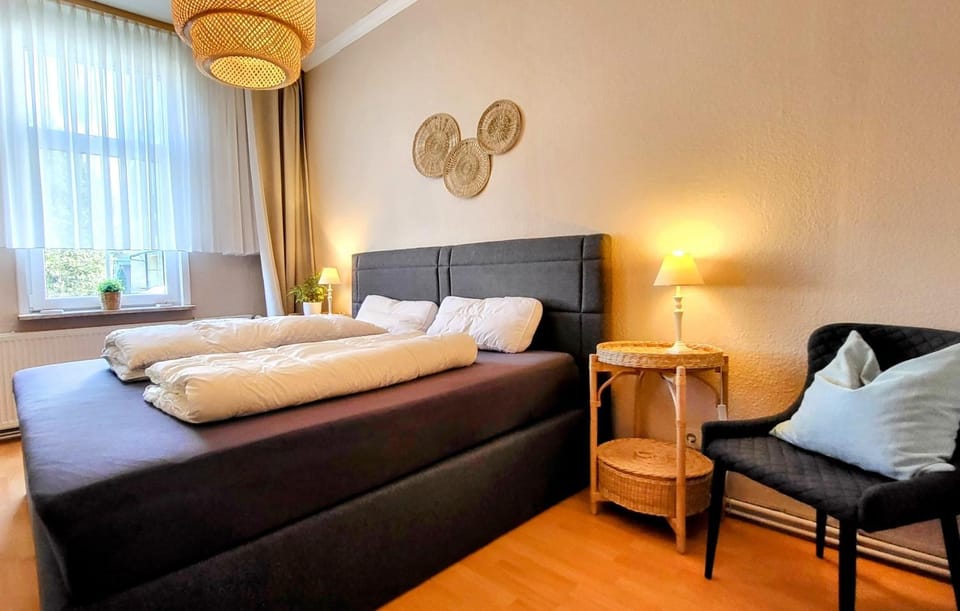 Bed, View (from property/room), Photo of the whole room, Seating area, Bedroom