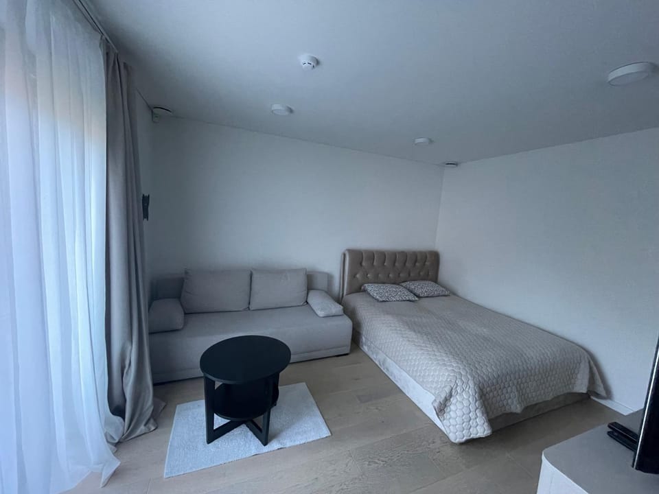 Seating area, Bedroom