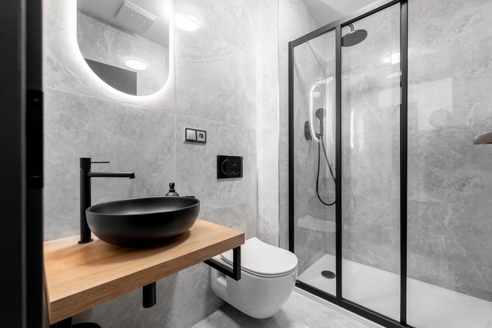 Shower, Toilet, Bathroom