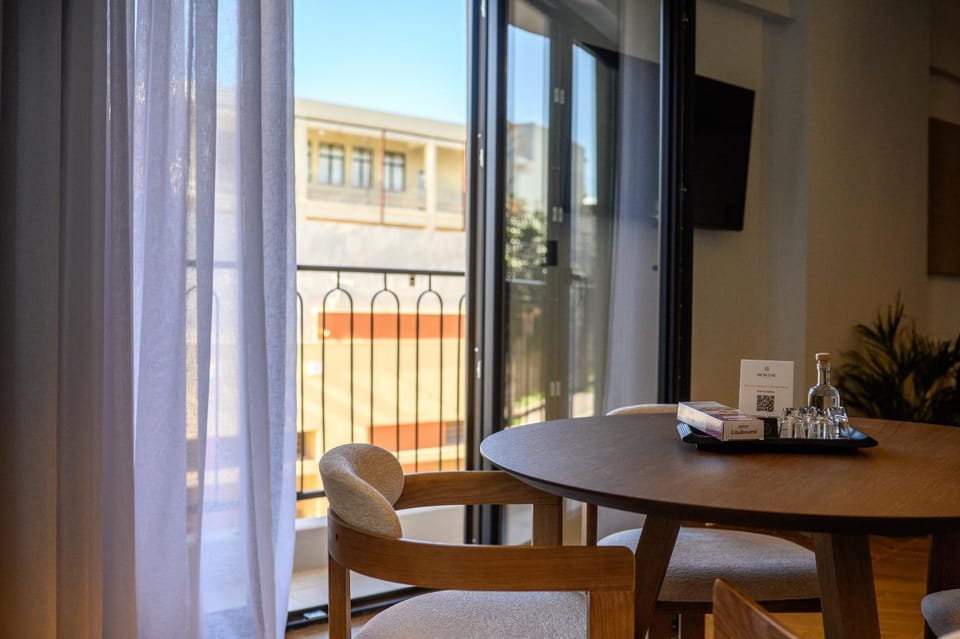 View (from property/room), Balcony/Terrace, Dining area