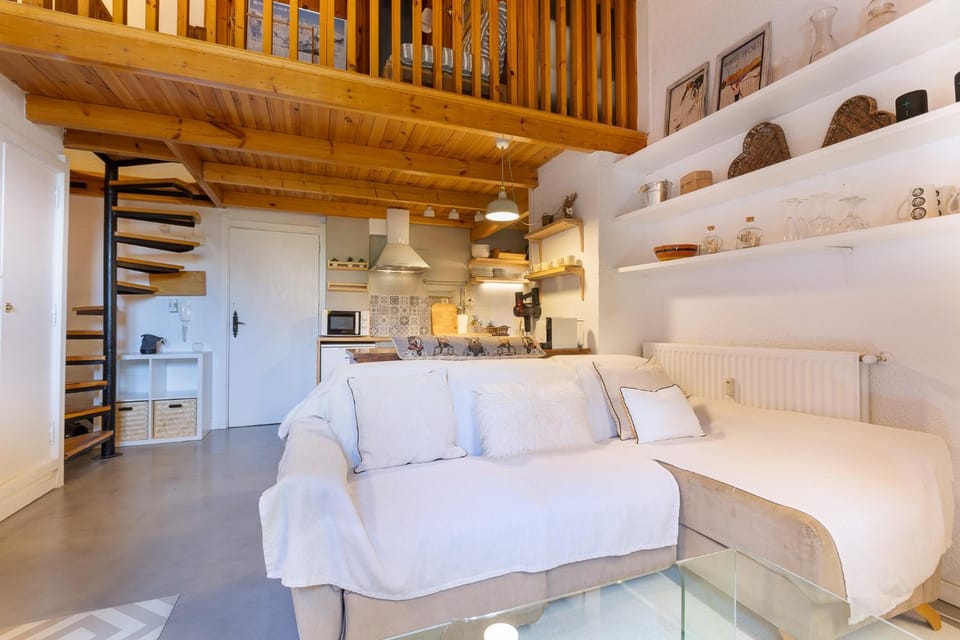 Living room, kitchen