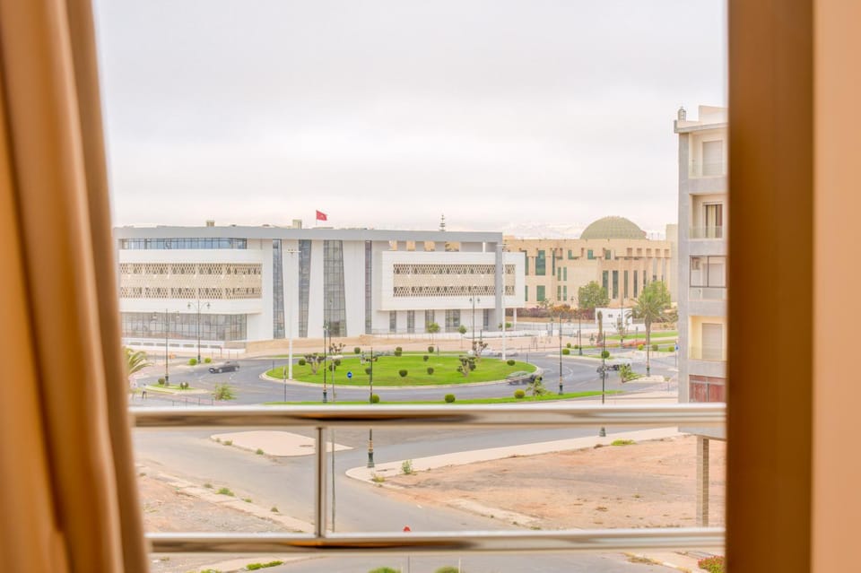 Day, City view, Location