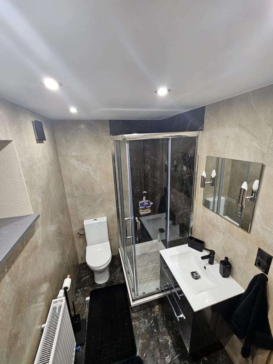 Shower, Toilet, Bathroom