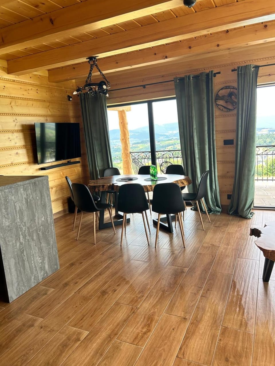 Communal lounge/ TV room, TV and multimedia, Living room, Dining area