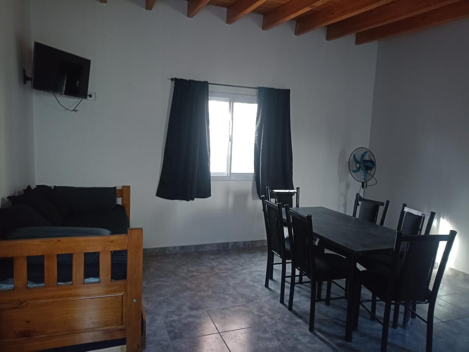 Communal lounge/ TV room, TV and multimedia, Living room, Seating area, Dining area