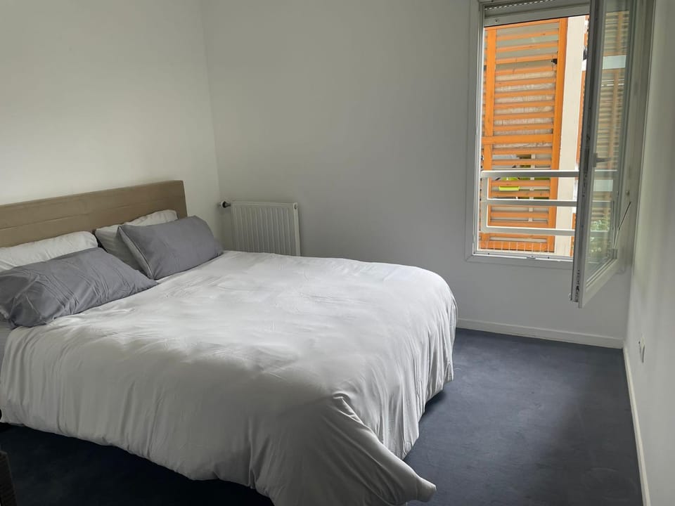 Tout confort prêt de la défense Apartment in Île-de-France