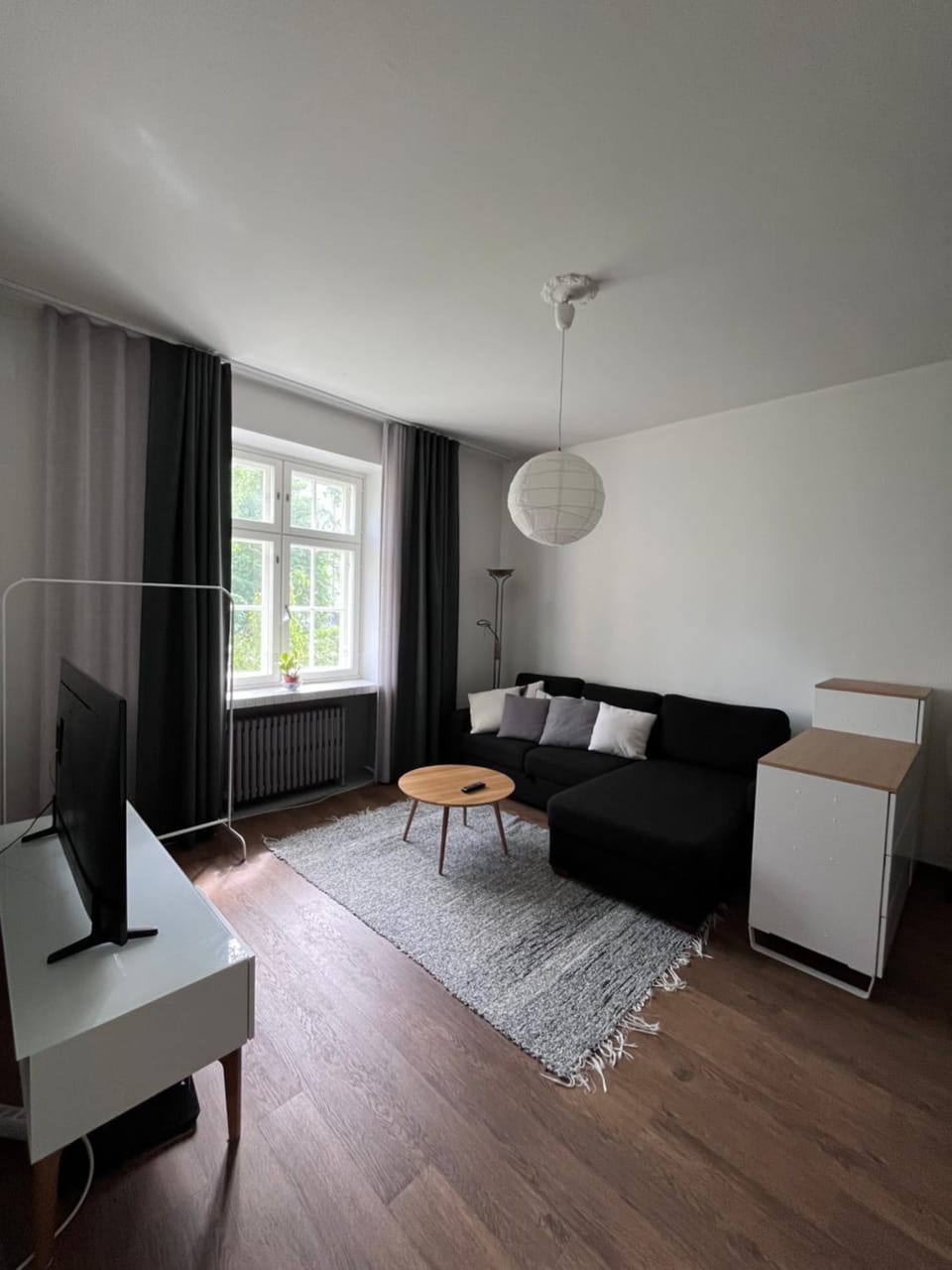 Communal lounge/ TV room, TV and multimedia, Living room, Seating area