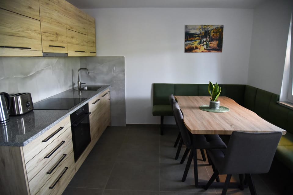 Kitchen or kitchenette, Dining area, kitchen