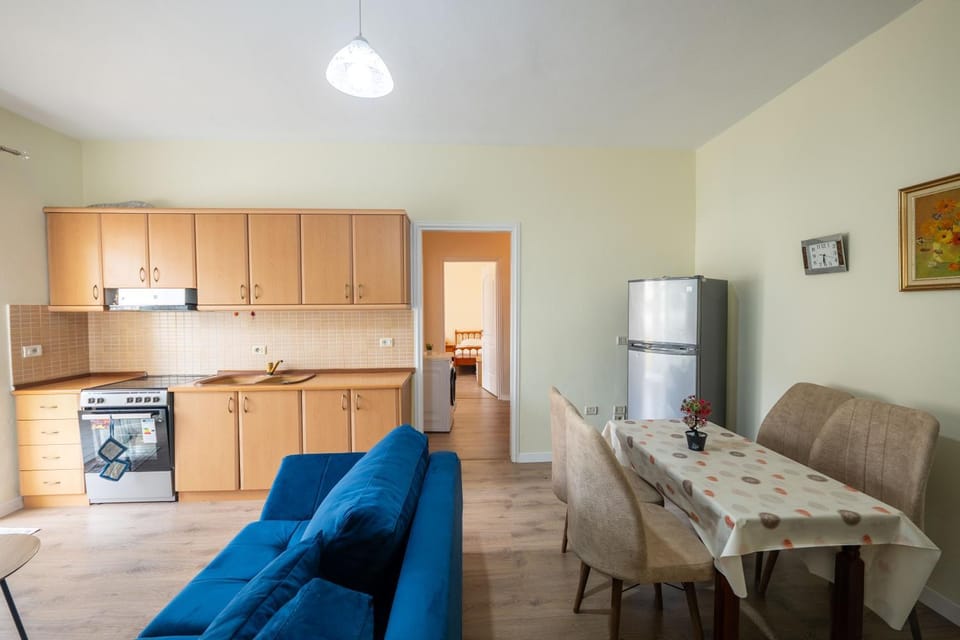 Kitchen or kitchenette, Living room, Dining area