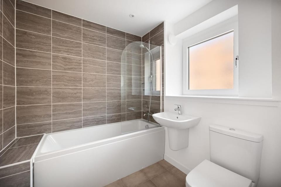 Dunmore Rooftop House in Glasgow