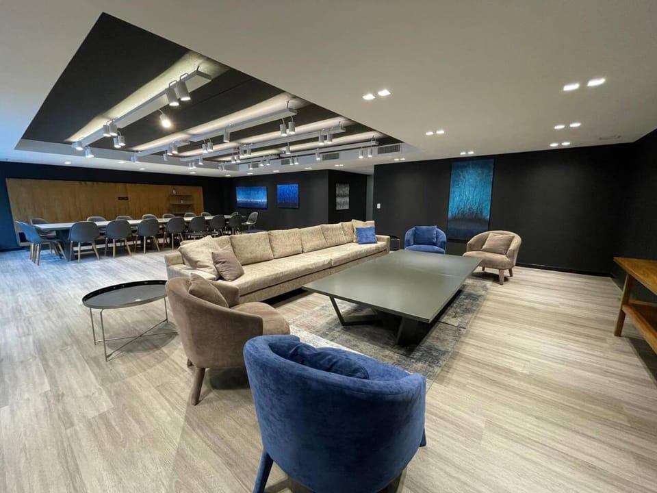 Meeting/conference room