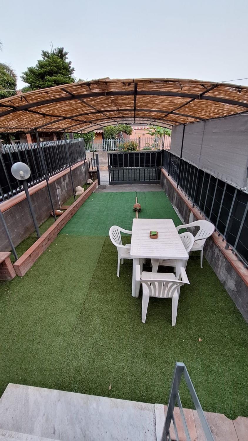 Patio, Parking