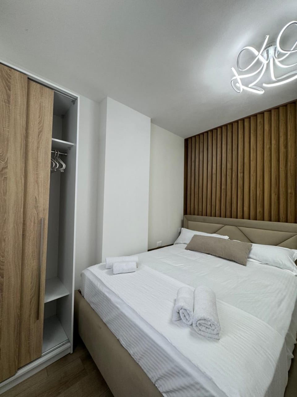 Bed, Photo of the whole room, Bedroom, towels, wardrobe