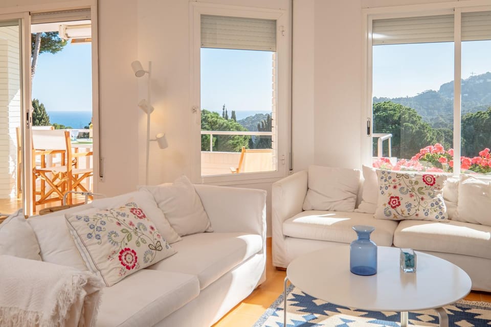 A-24 BEGUR AIGUABLAVA 6 pax Apartment in Baix Empordà