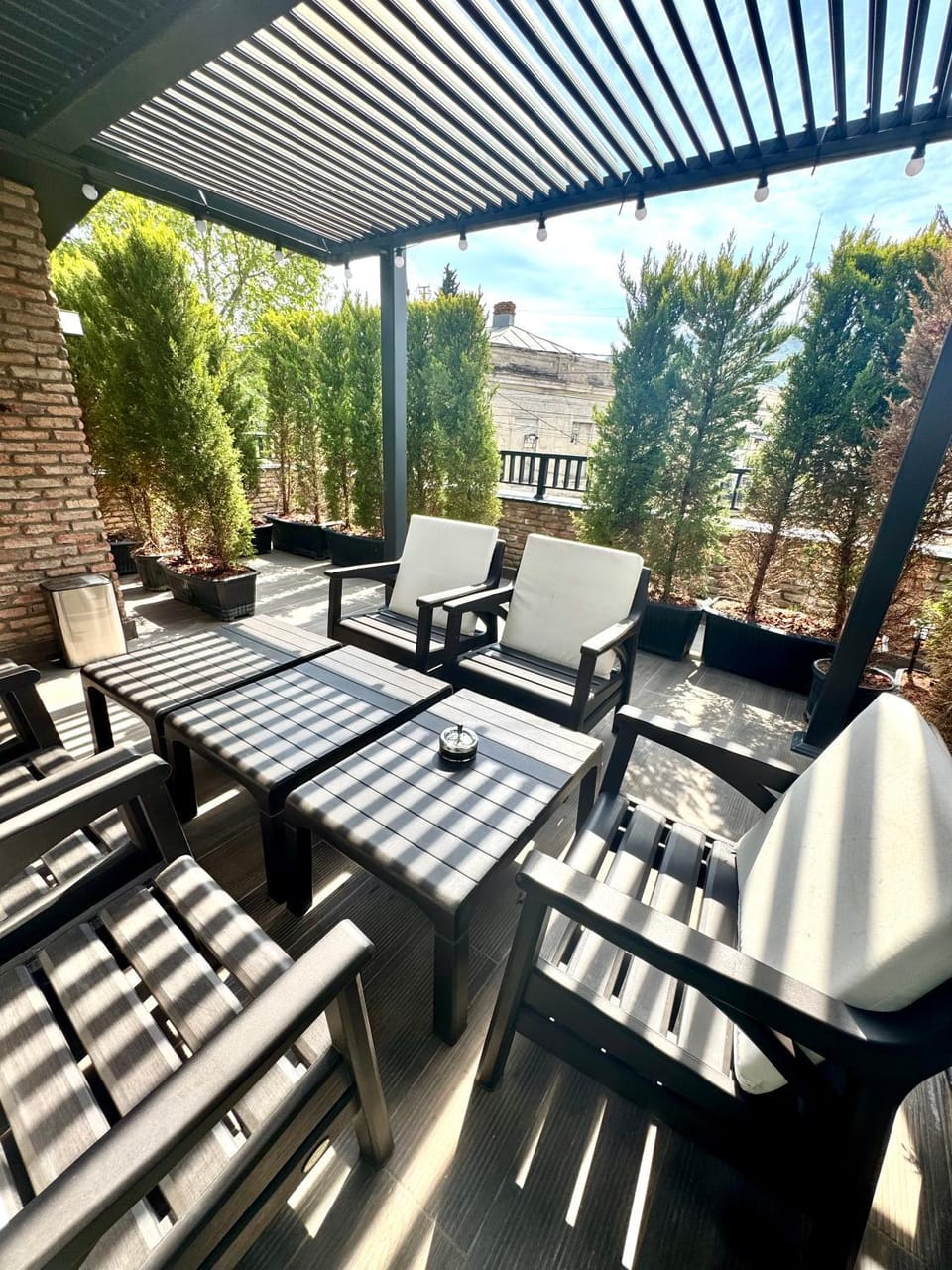 Patio, Nearby landmark, Day, Natural landscape, View (from property/room), Balcony/Terrace, Lounge or bar, Seating area, City view, City view, Landmark view, Landmark view, Mountain view, Mountain view, Sunrise, Sunset, Inner courtyard view, concierge, internet, wedding, wedding