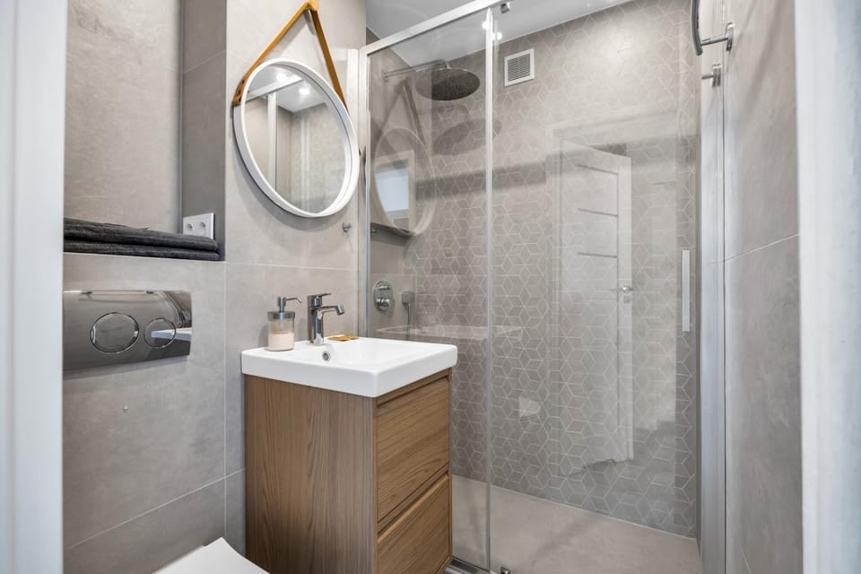 Shower, Bathroom, towels