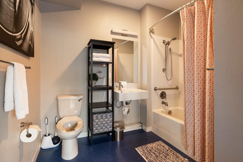 Stay Portland - Bright Studio Apartment - Food Carts & Local Shops Apartment in Portland