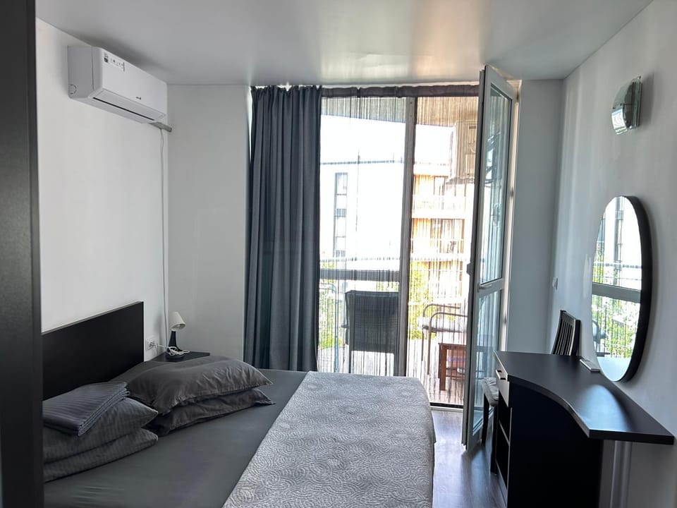 Atlantis Resort & 4 swimming pools & Spa & Апартамент Apartment in Burgas