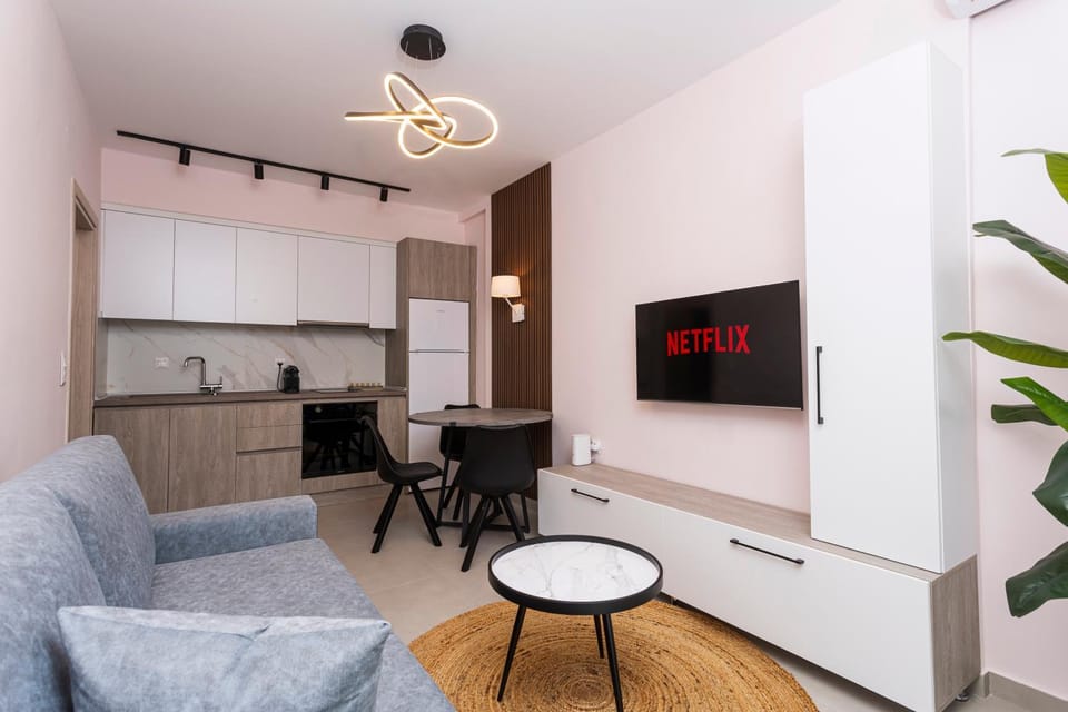 Kitchen or kitchenette, Living room