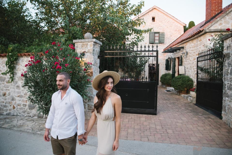 Property building, Facade/entrance, Day, People