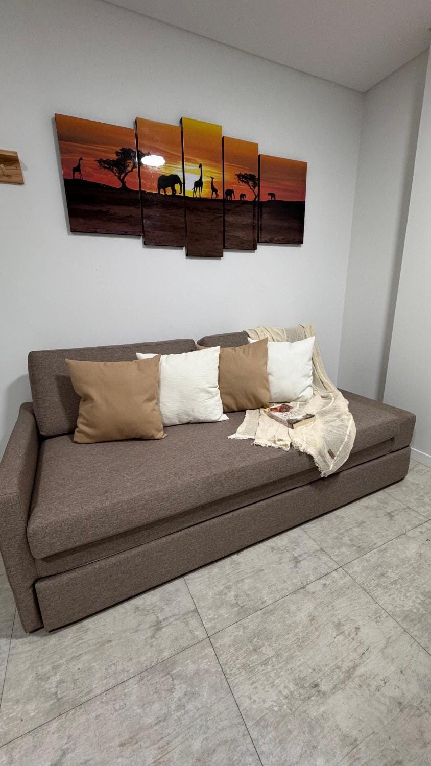 Bed, Living room