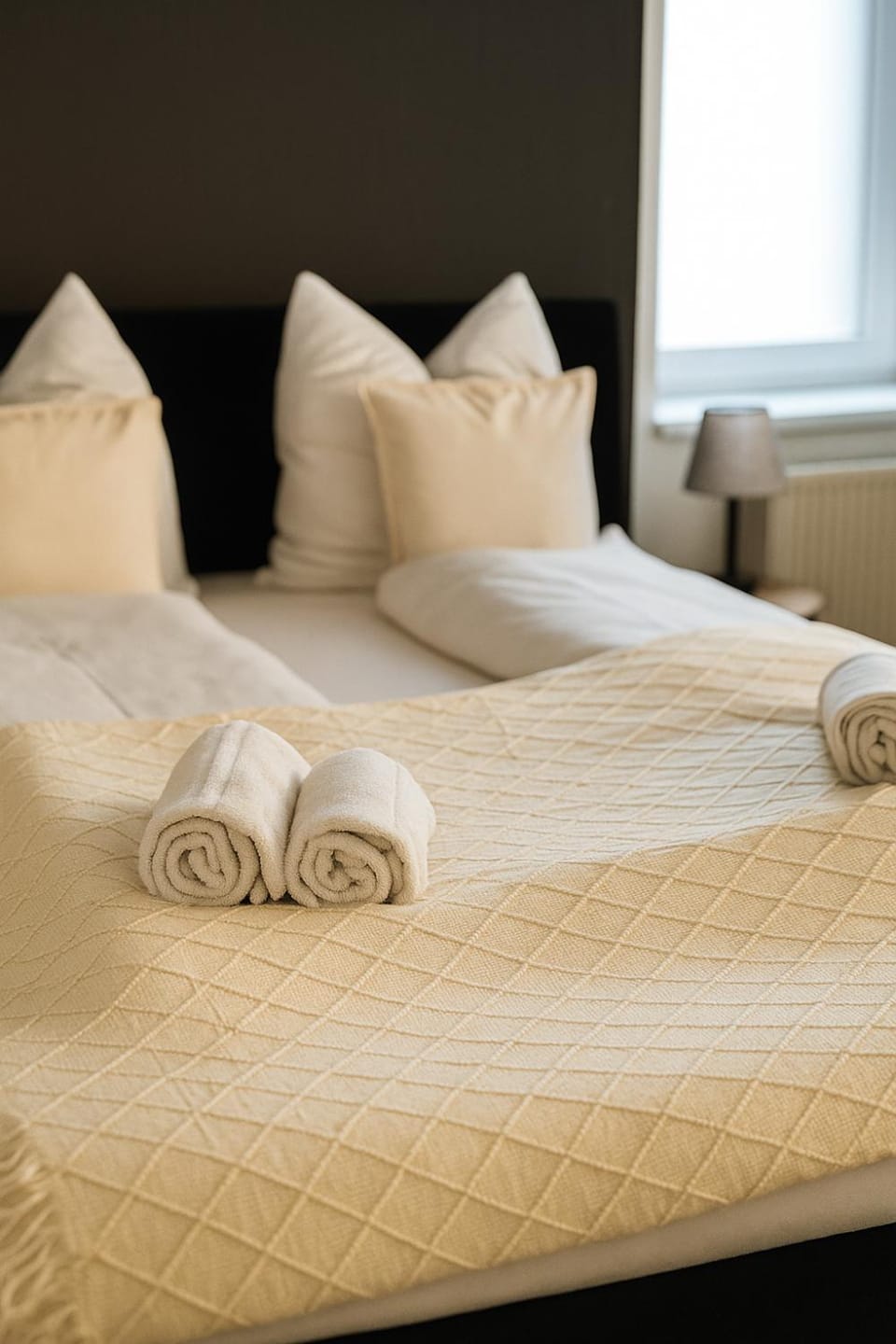 Bed, Photo of the whole room, Bedroom, towels