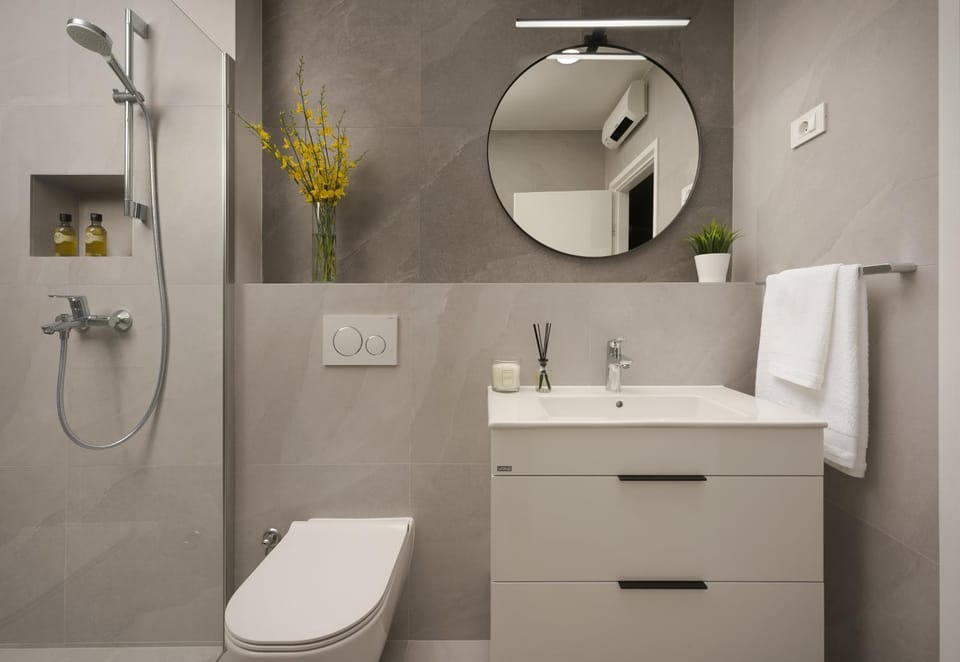 Shower, Bathroom