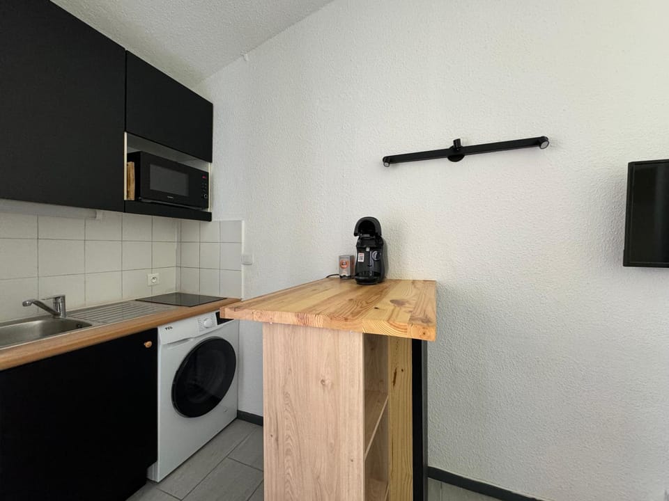 Coffee/tea facilities, Kitchen or kitchenette, microwave, pet friendly, washing machine