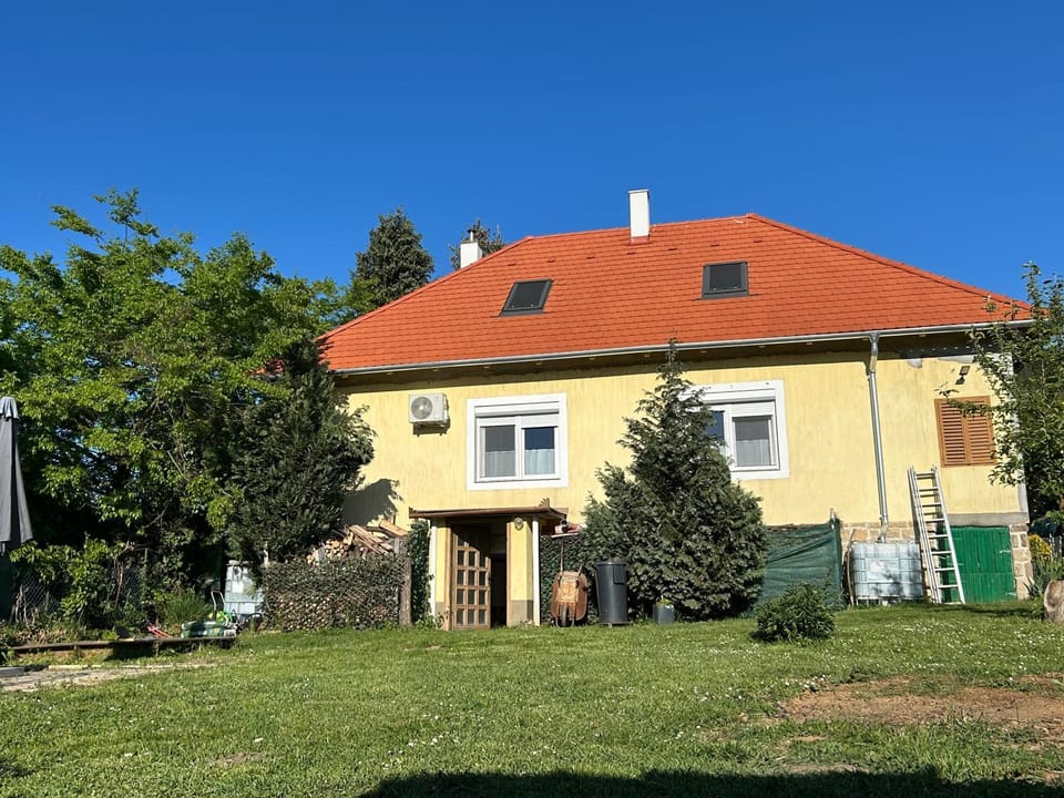 Finus Ház House in Hungary