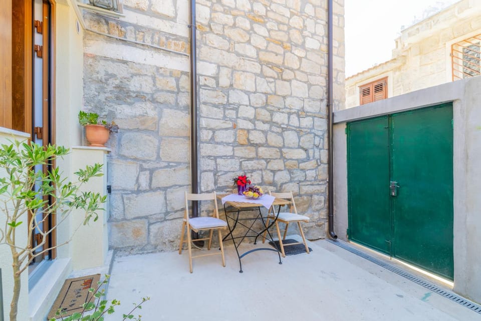 Apartmani IvAn Apartment in Split
