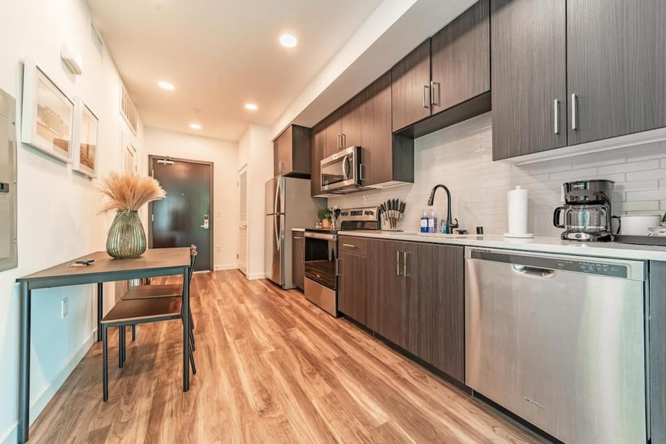 Kitchen or kitchenette, Dining area, dishwasher, oven, stove
