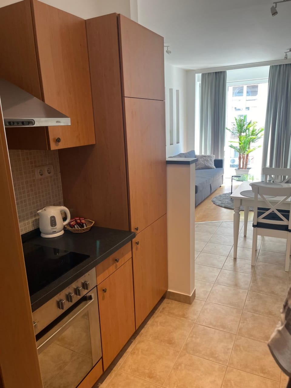 Kitchen or kitchenette, Dining area, stove