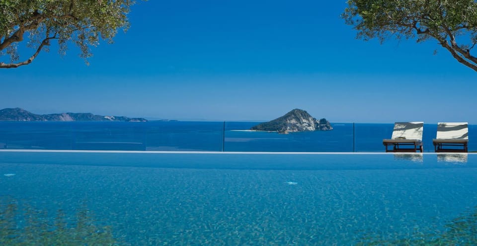City view, Garden view, Landmark view, Pool view, Sea view