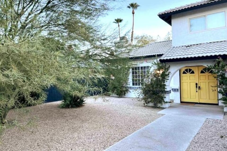Concepcion-Room 2 Vacation rental in Cathedral City