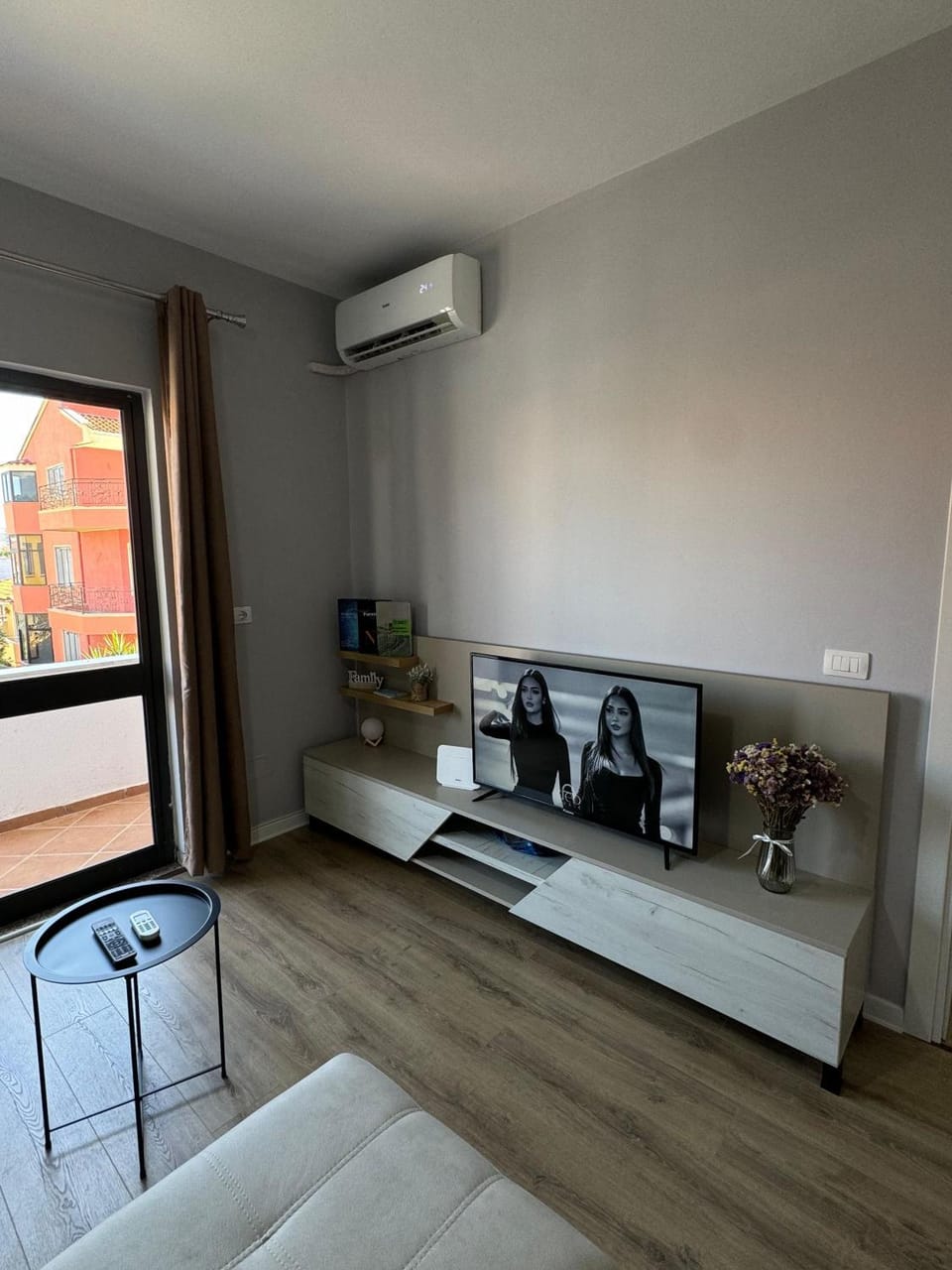 TV and multimedia, air conditioner